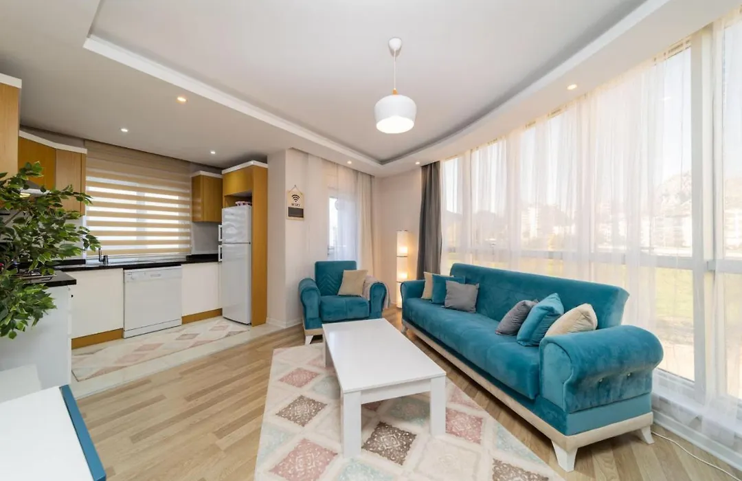 Ferienwohnung Convenient Flat With Balcony In Konyaalti-1