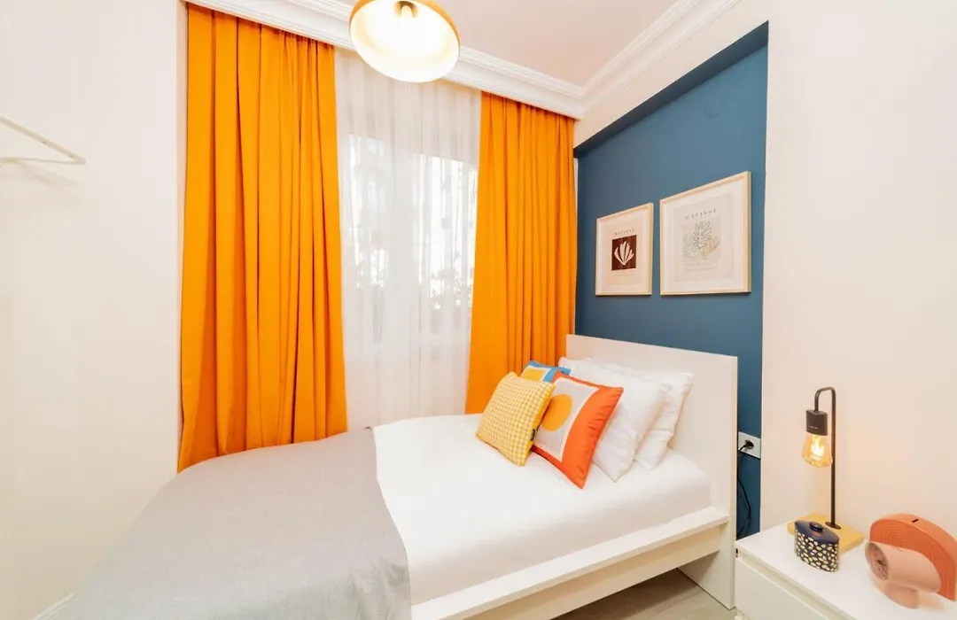 Vibrant And Central Apartment In Muratpasa-1