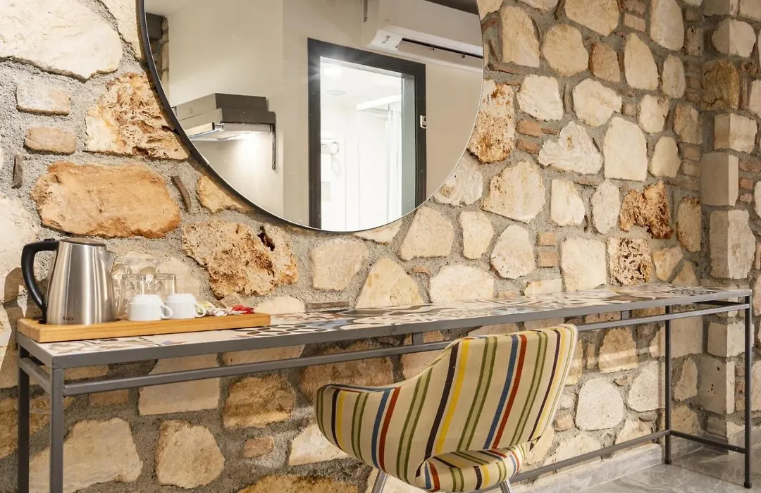 Charming Flat Near Hadrians Gate-1
