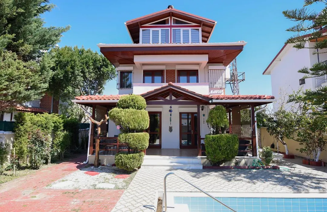 Bluehomes 3 Yatak Odali Oezel Havuzlu Termesos Villa-1
