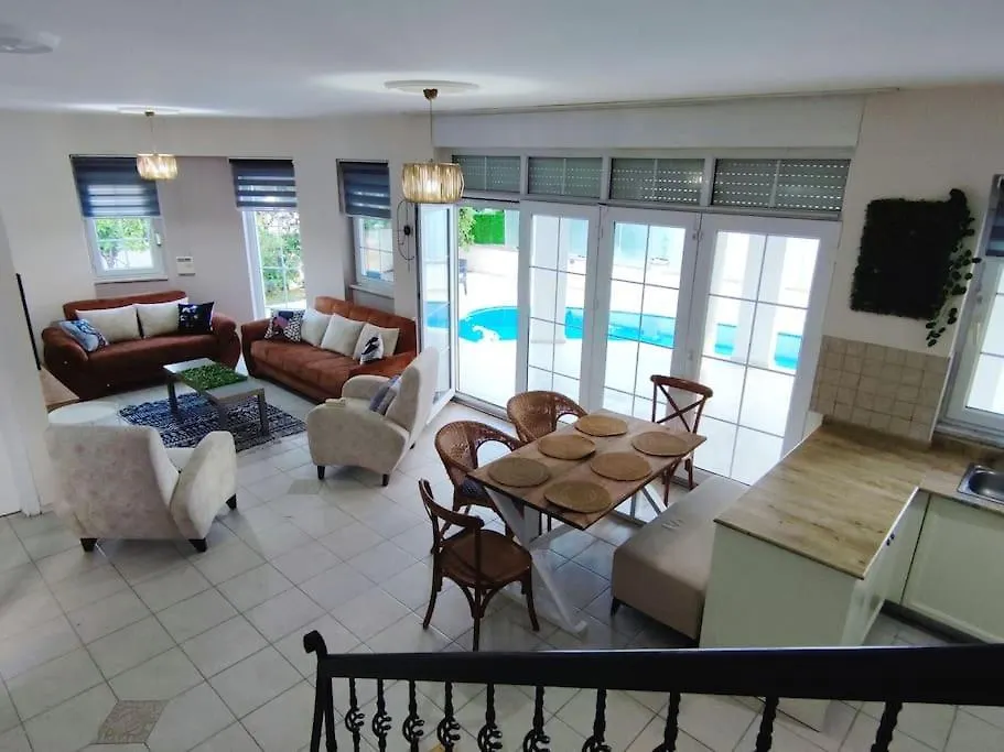 Beautiful Villa With Swimming Pool & Garden-1