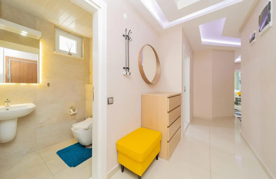 Comfortable Home Near Beach W Balcony In Antalya-1