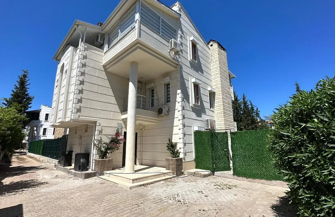Belek Muestakil Havuzlu Villa 14 Kisi Kapasiteli-1
