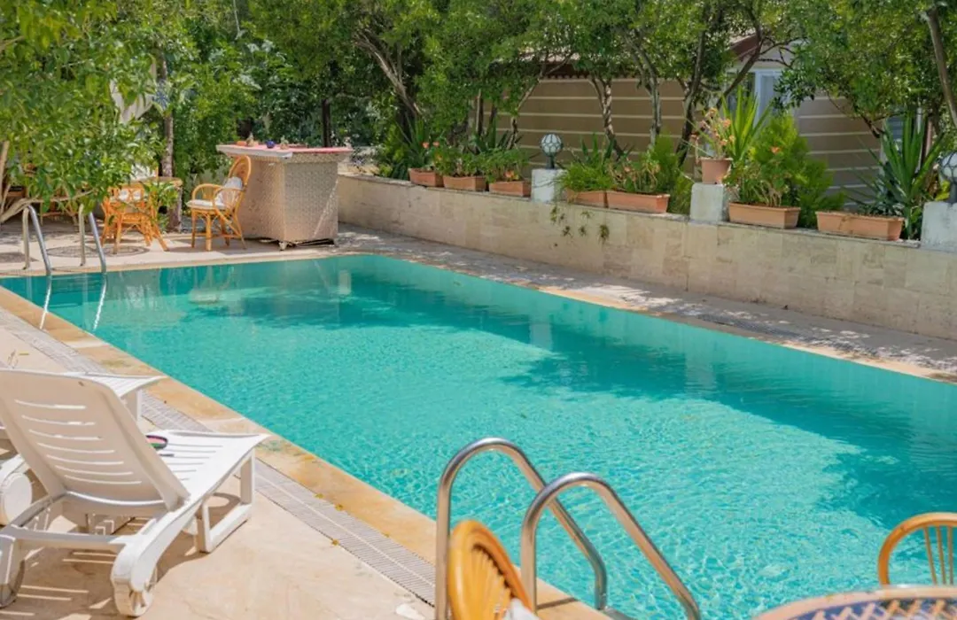 Felicity Hotel & Bungalows-1