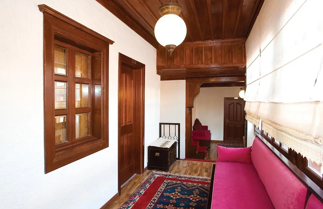 Cicerone Lodge Hotel-1