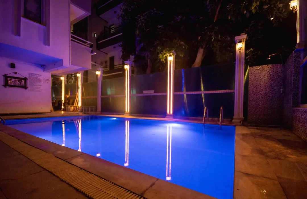 Behram Hotel-1