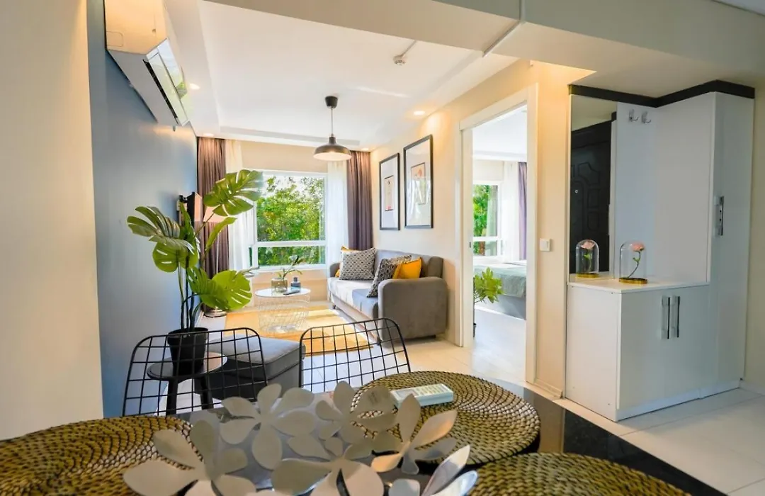 Excellent Flat Near Hadrian'S Gate-1
