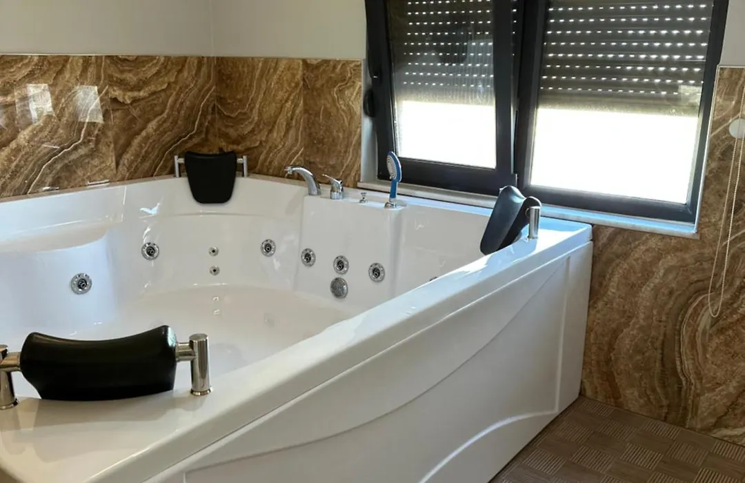 Antalya 5 Odali Oezel Havuzlu Villa-1
