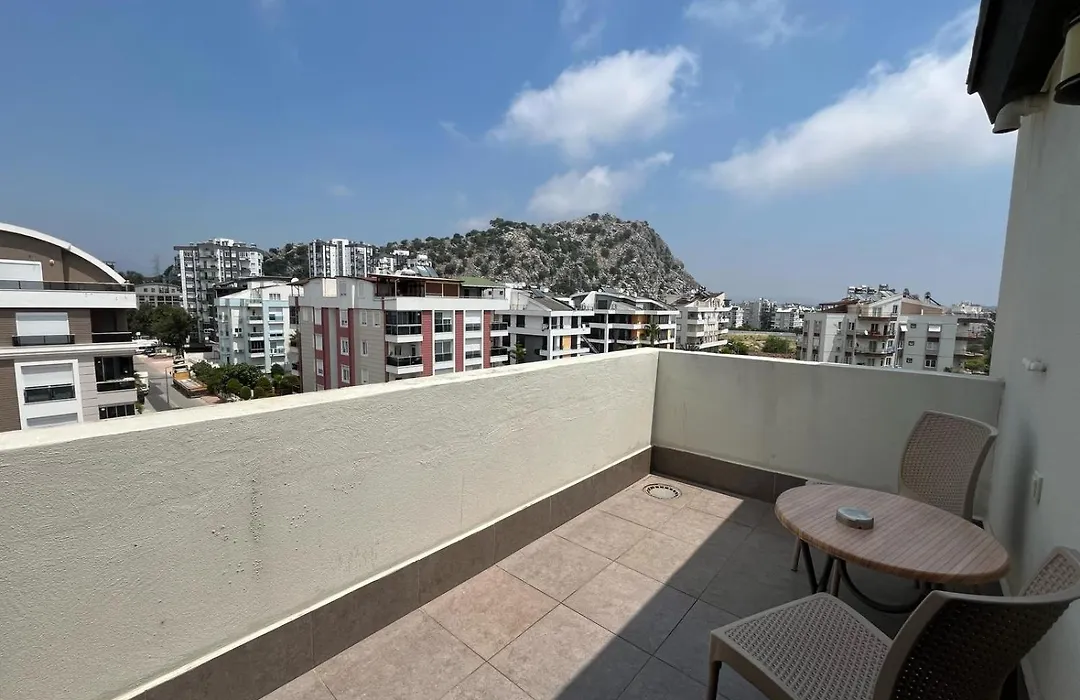Golden World Suite Hotel-1