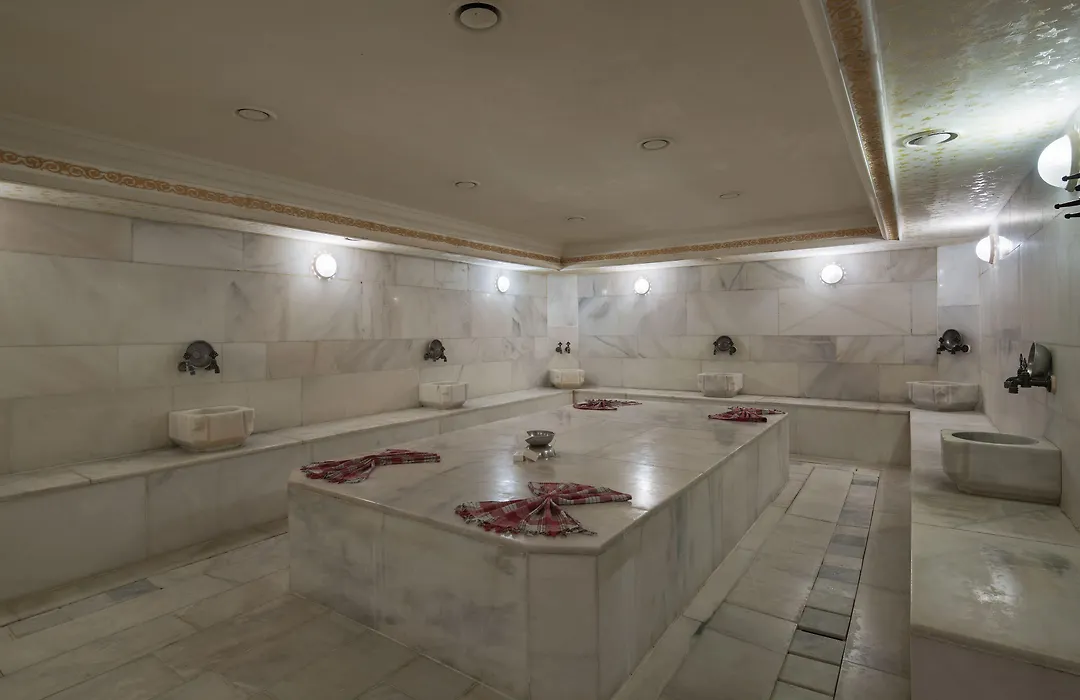 Larissa Inn-1