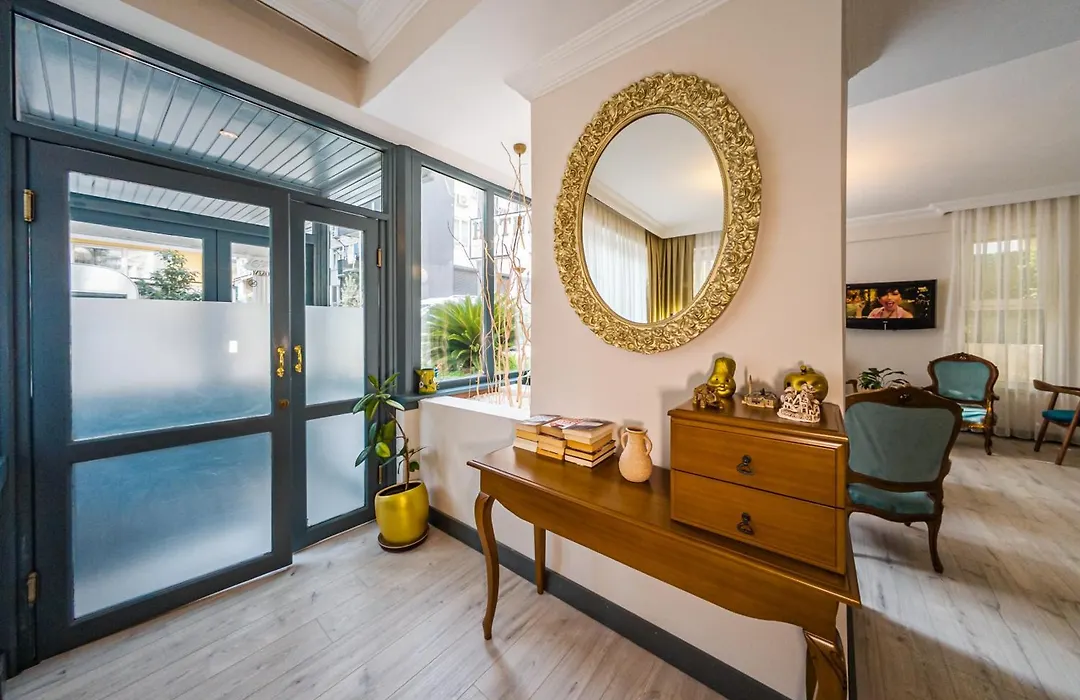 Triana Hotel-1