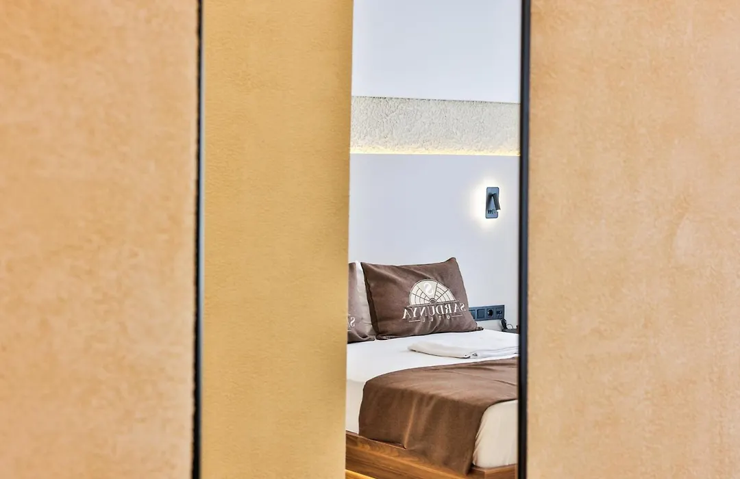 Sardunya Otel Arka Bina-1
