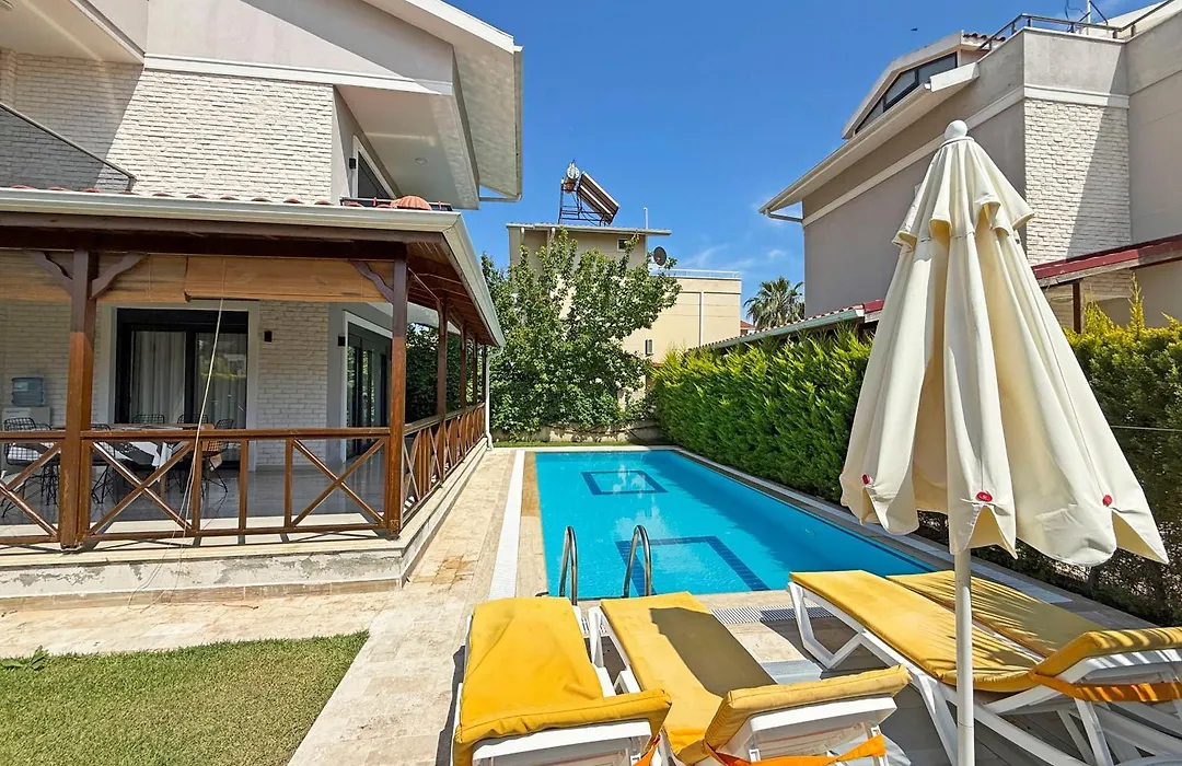 Paradise Town Villa Lisa-1