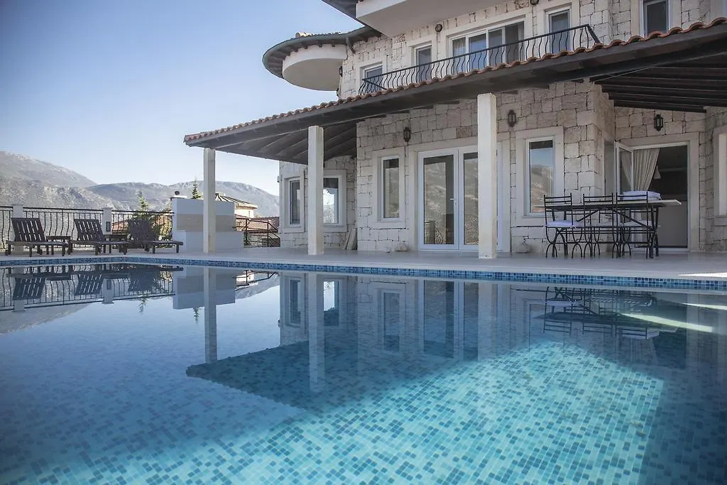 Luxury Villa Caretta-1