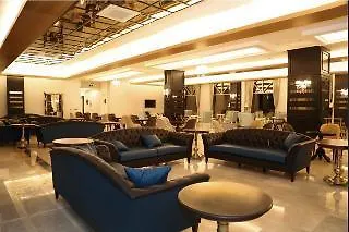J'Adore Deluxe Hotel & Spa-3