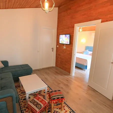 Merry Bungalow & Tent-3