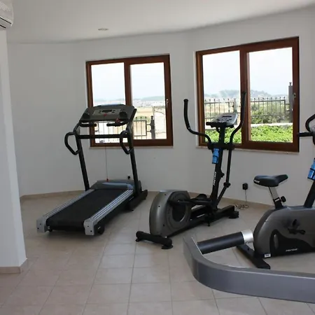 Stunning Private 2 Bed Home In Great Location And Gated Community-3