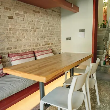 Flaneur Hostel-2