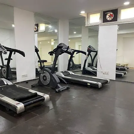 Lovely 3 Bedrooms Luxury Apt With Pool And Gym-2