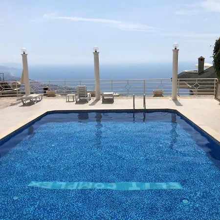 Villa With Fantastic Panoramic Views-2