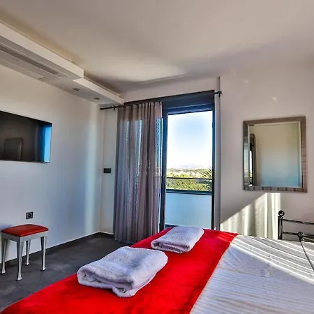 Villa Ayuda Luxury 3 Bed Spa Retreat-3