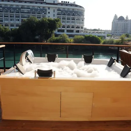 Limitless Yacht Hotel-3