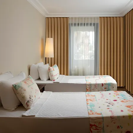 Seven Seas Hotel Life-2