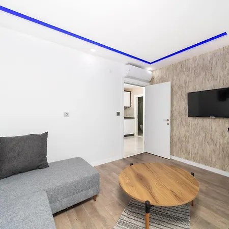 Cozy Apartment With Central Location In Antalya-3