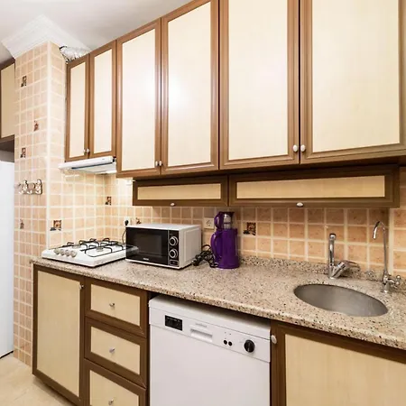 Pleasant Flat With Balcony In Kaleici-3