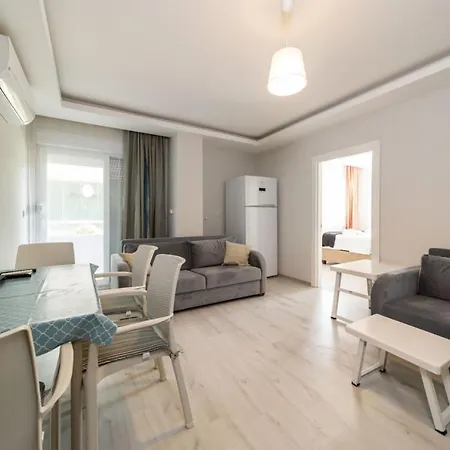 Flat With Shared Pool And Balcony In Konyaaltii-3
