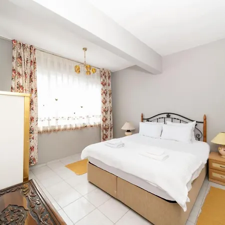 Appartamento Colorful Flat Close To The Coast In Muratpasa-2