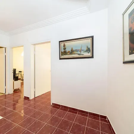 Peaceful Flat Near Trendy Attractions In Muratpasa-3