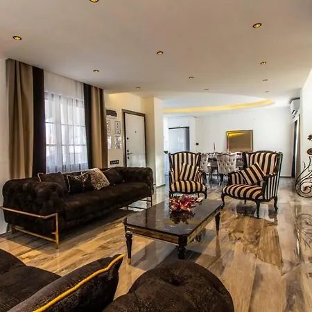 Luxurious Villa With Private Pool In Antalya-3