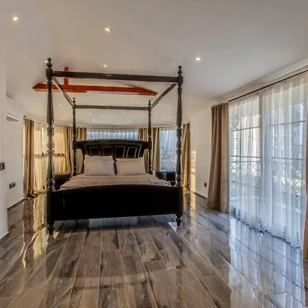 Luxurious Villa With Private Pool In Antalya-2