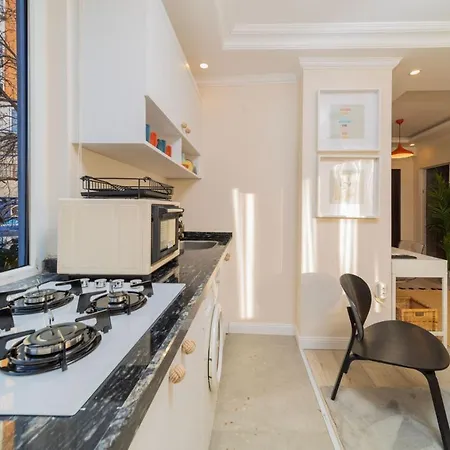 Vibrant And Central Apartment In Muratpasa-3