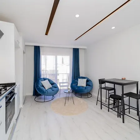 Comfy Home With Balcony View In Muratpasa-2