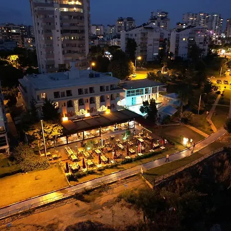 Tema 242 Hotel-2