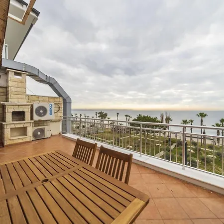 Flat With Terrace Next To Konyaalti Beach-3