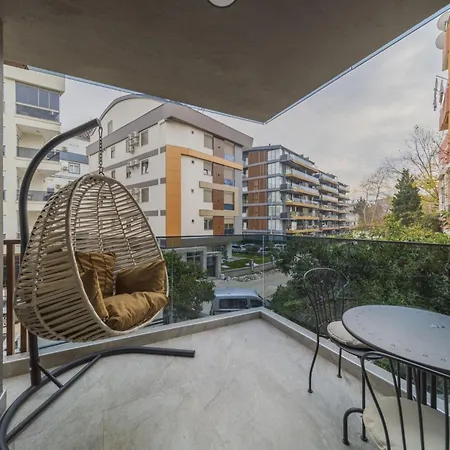 Sleek And Central Apartment In Muratpasa-2