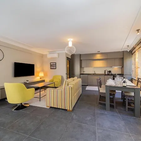Modern And Fully Furnished Flat In Antalya-3