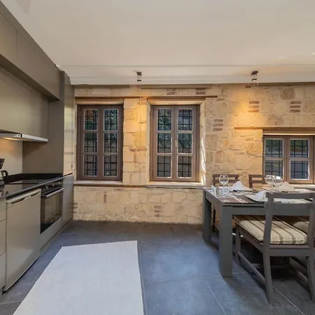 Modern And Fully Furnished Flat In Antalya-2