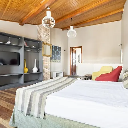 Mesmerizing Flat Near Hadrians Gate-2