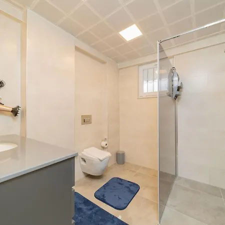 Central Located Big Spacious Flat In Muratpasa-3