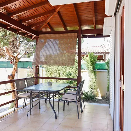 Bluehomes 3 Yatak Odali Oezel Havuzlu Termesos Villa-2