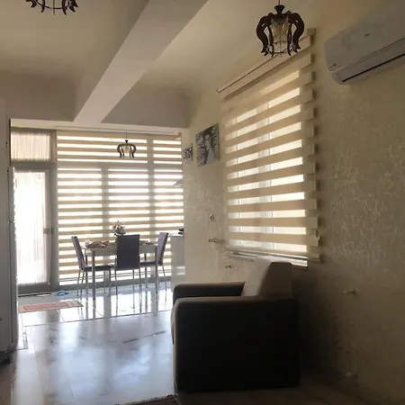 Lara Denize 900 Metre Havuzlu 1+1 Oezel Muethis Lokasyon Ev-3