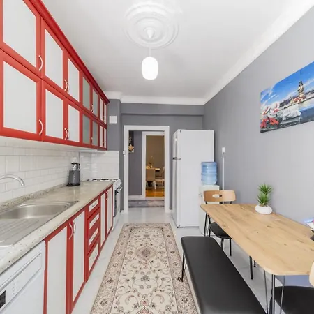 Central Flat Close To The Beach In Muratpasa-3