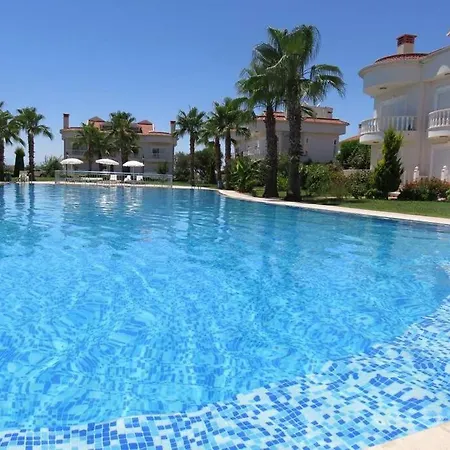 Sleeps 4, Villa W/ Shared Pool In The Facility - Awz 263-3