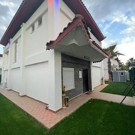 Sleeps 10, Villa With Private Pool - Awz 249-2