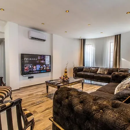 Sleeps 6, Stylish Designed Villa - Awz 288-3