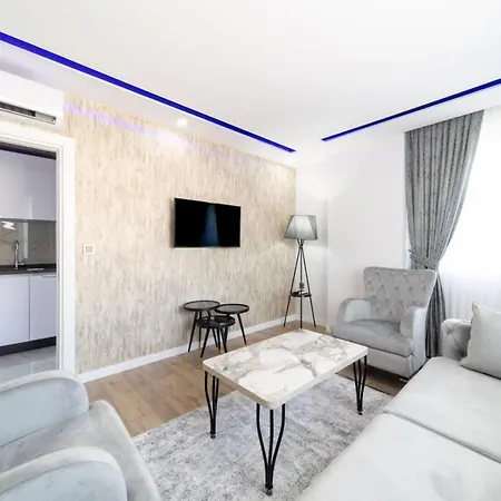 Modern And Central Duplex Apartment Near Beach In Antalya-3